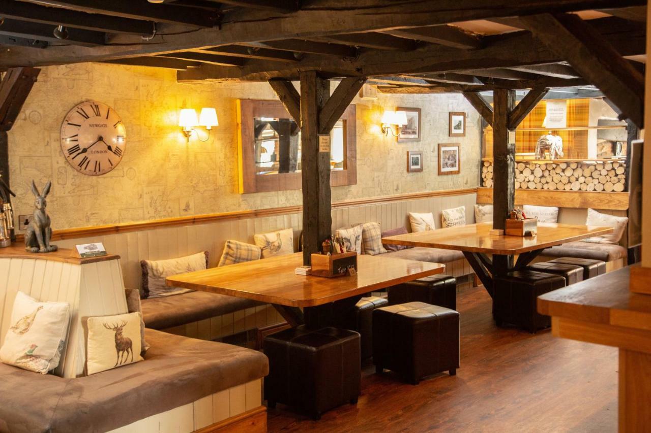 Crown Inn Marston Montgomery Exteriör bild