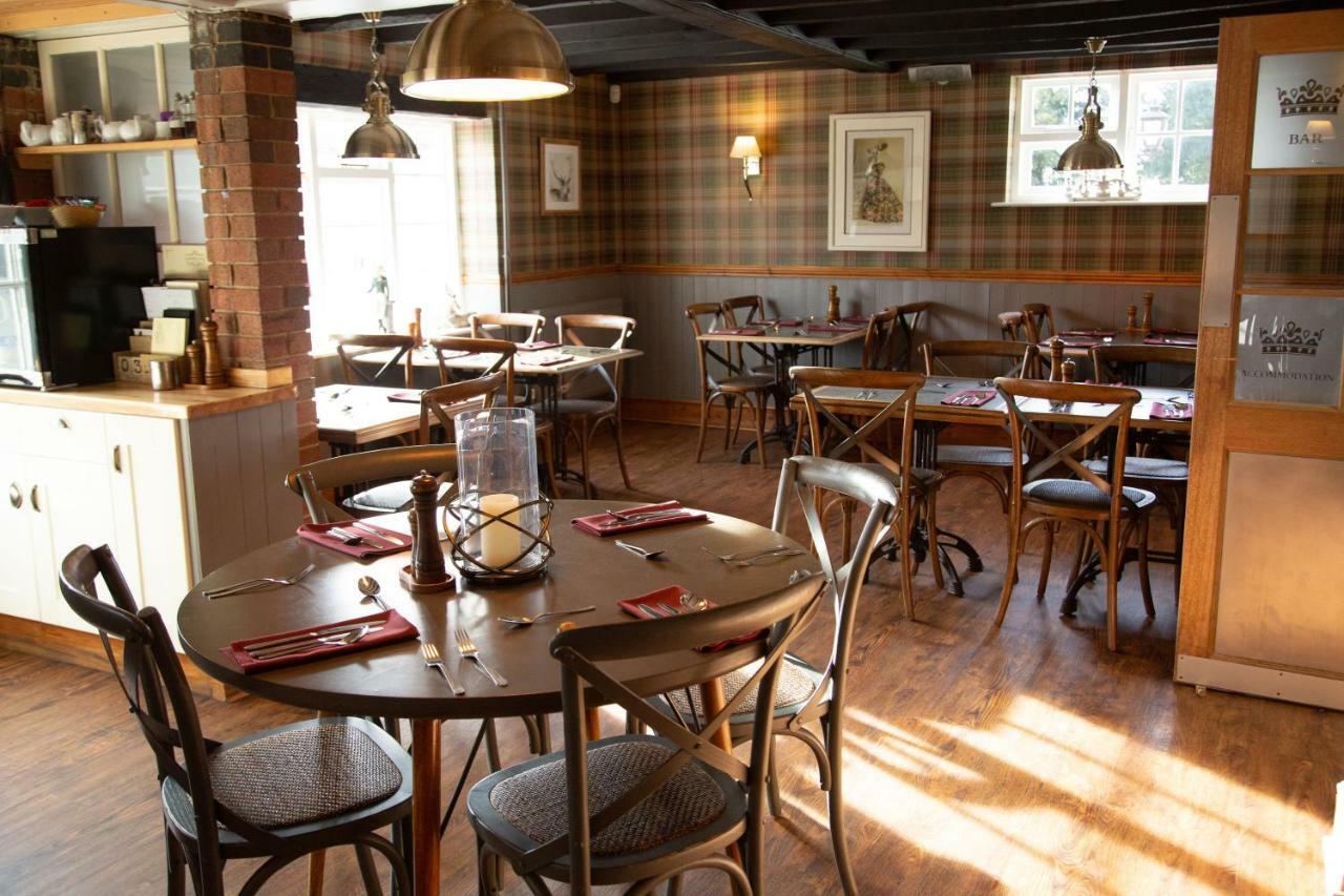 Crown Inn Marston Montgomery Exteriör bild